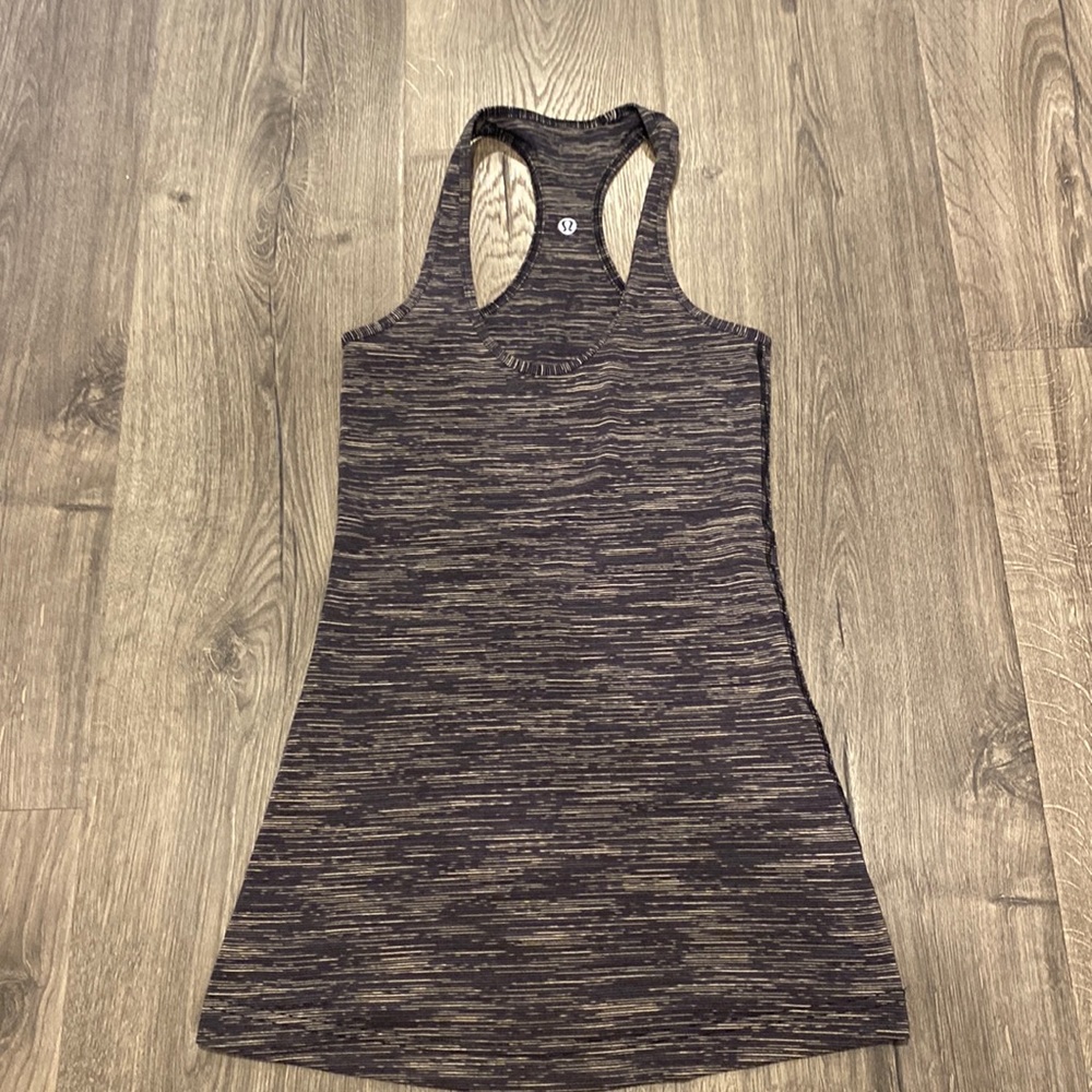 Lululemon tank top